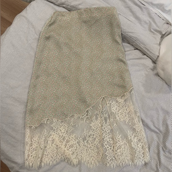 Aritzia Wilfred Sonnet Satin Lace Slip Skirt - Picture 2 of 8